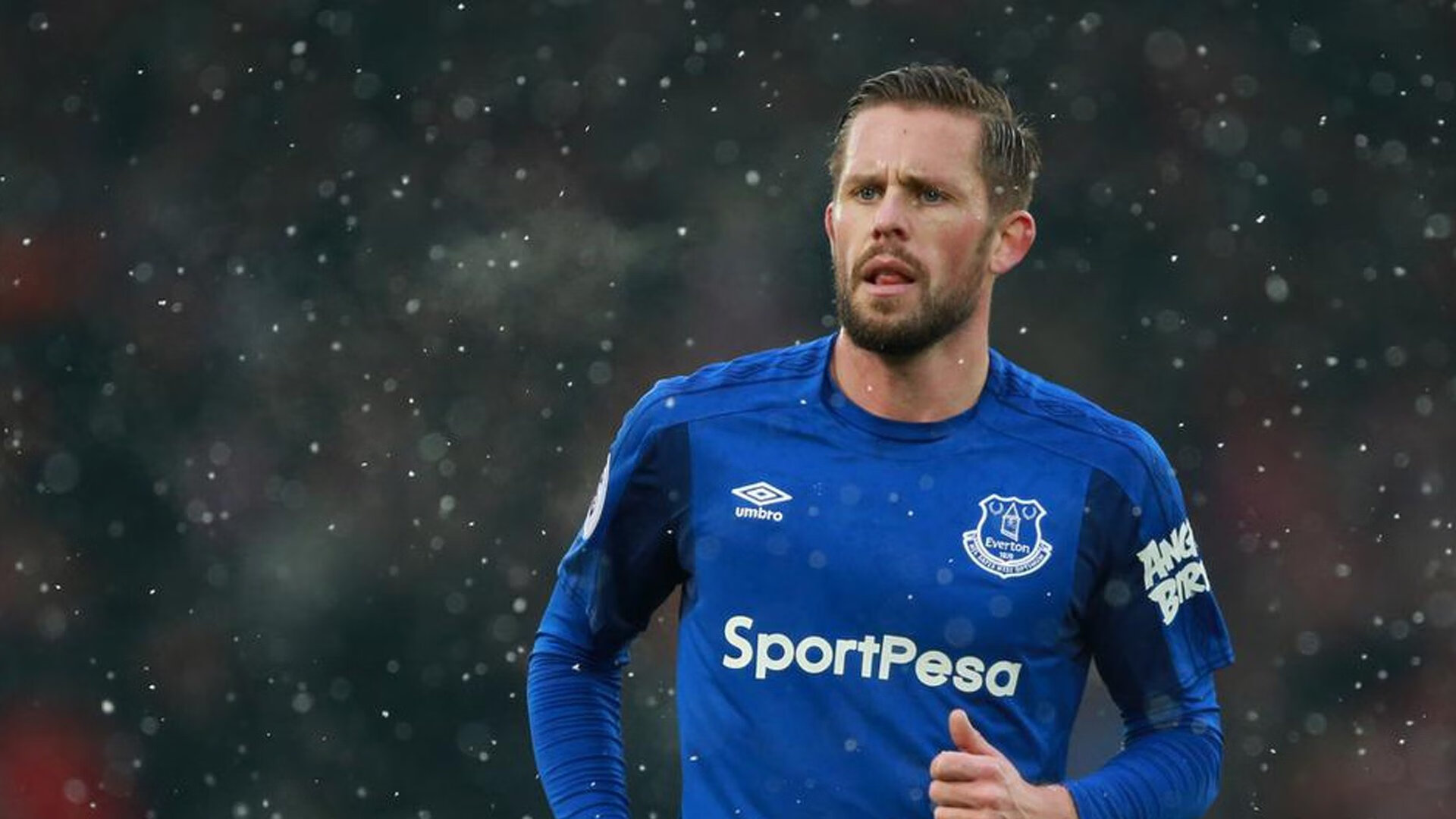 五大联赛中场球员数据表现与传球成功率解读,五大联赛中锋